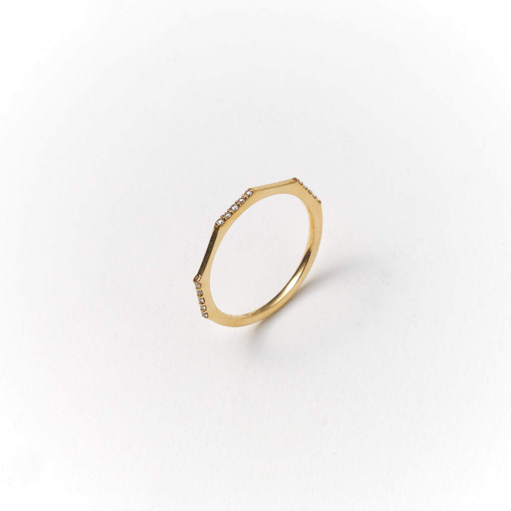 Luna Band Ring