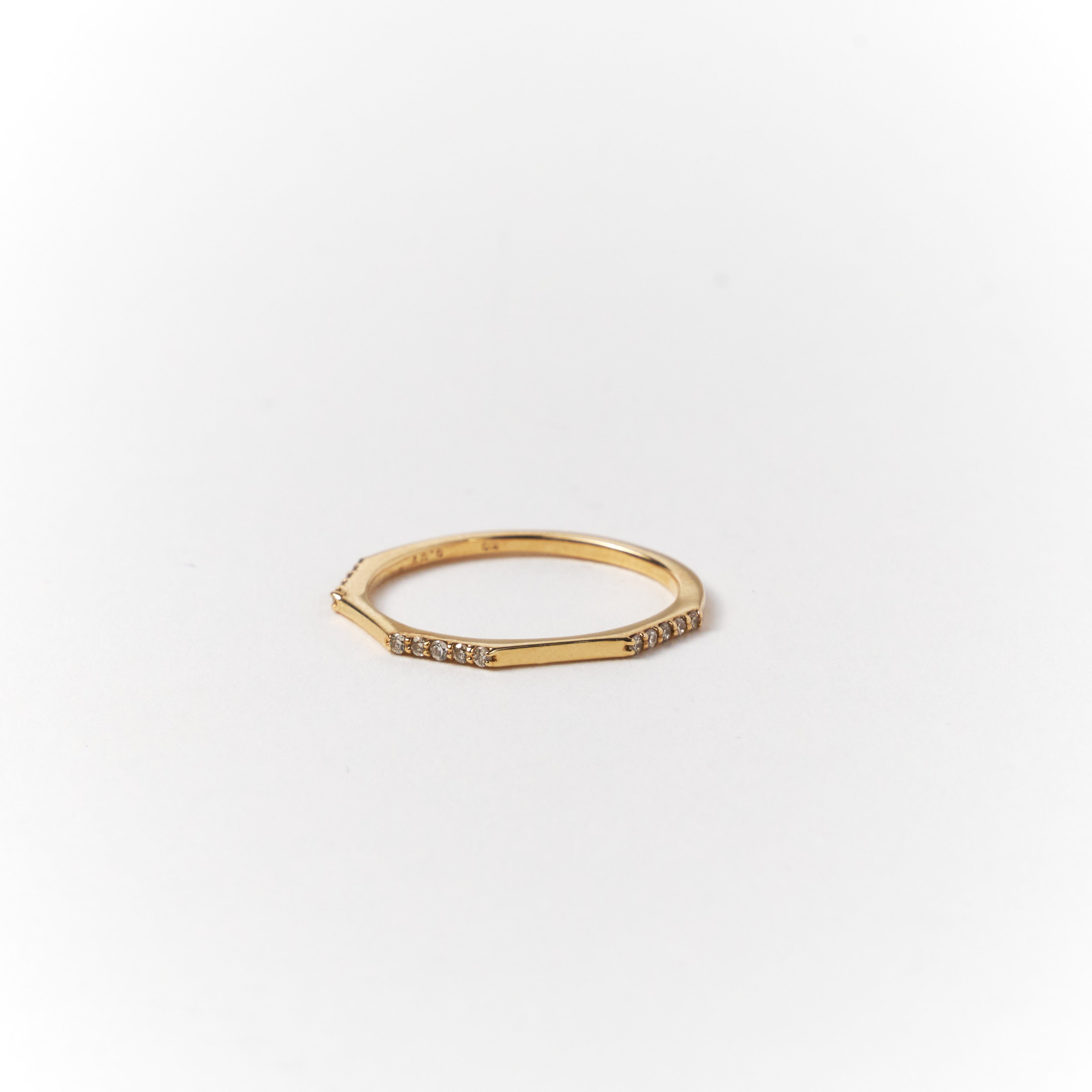 Luna Band Ring
